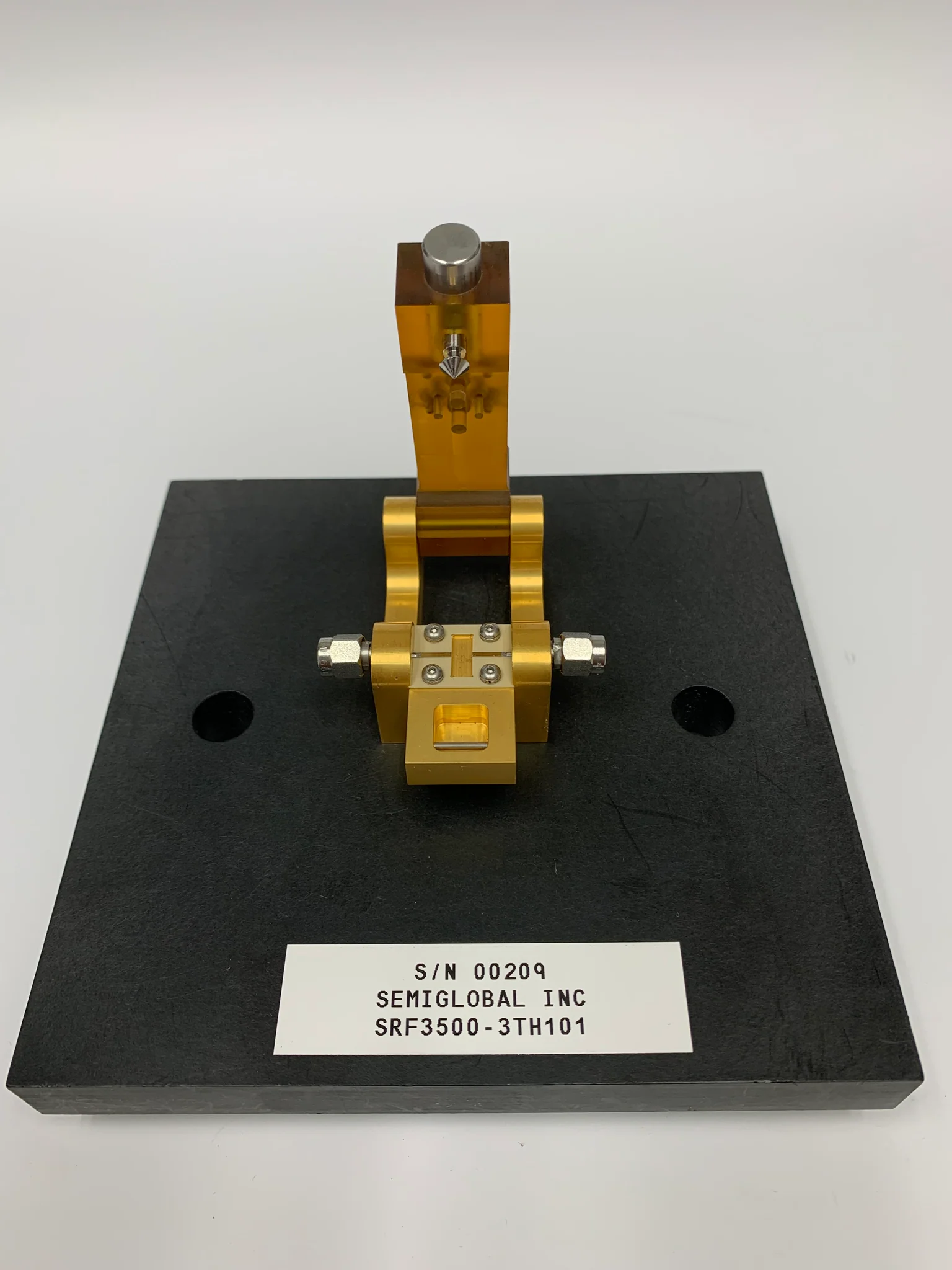 RF connectors and fixtures
