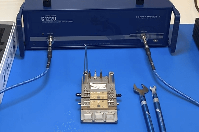 RF testing fixtures