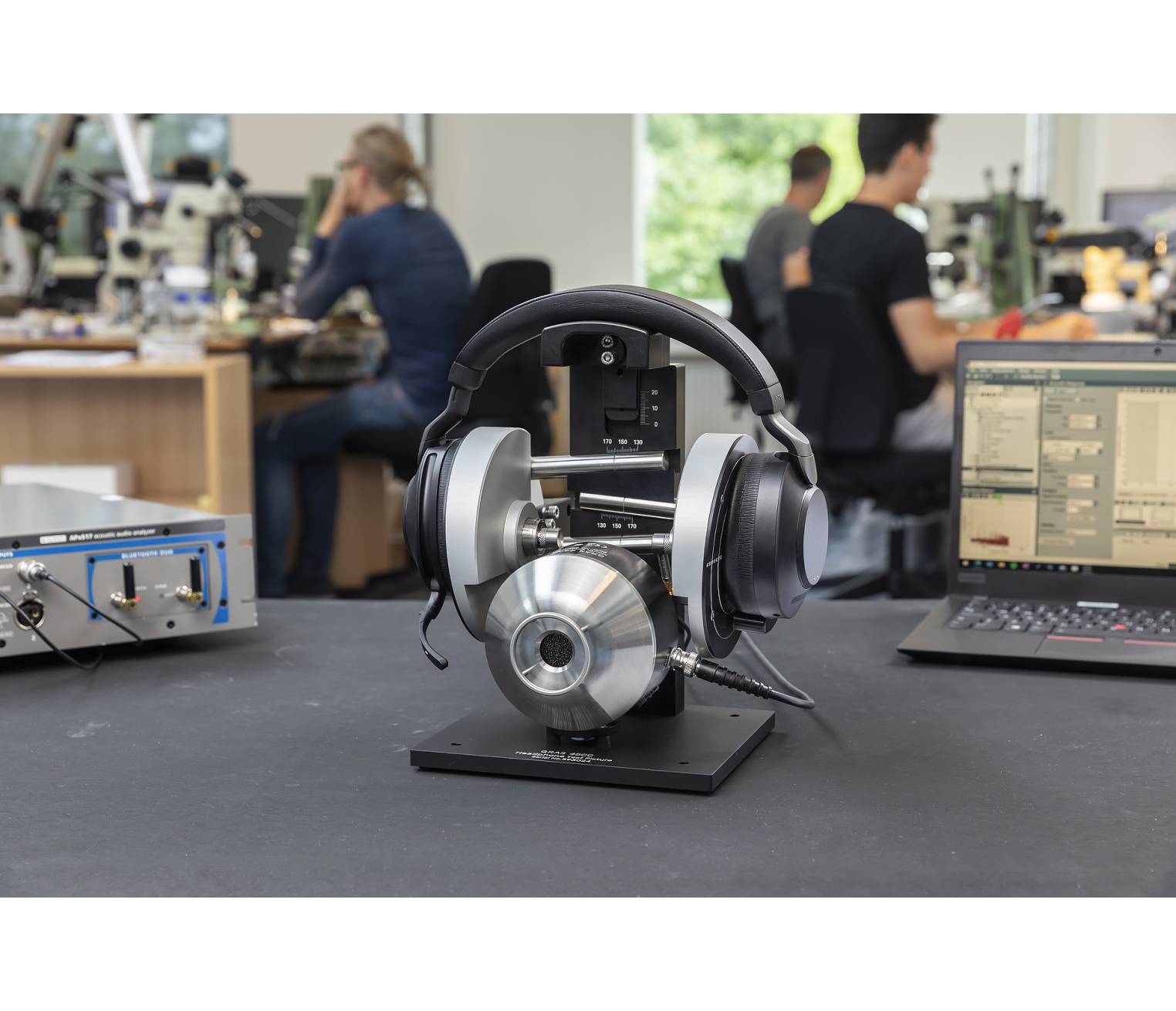 Headphone audio testing fixtures